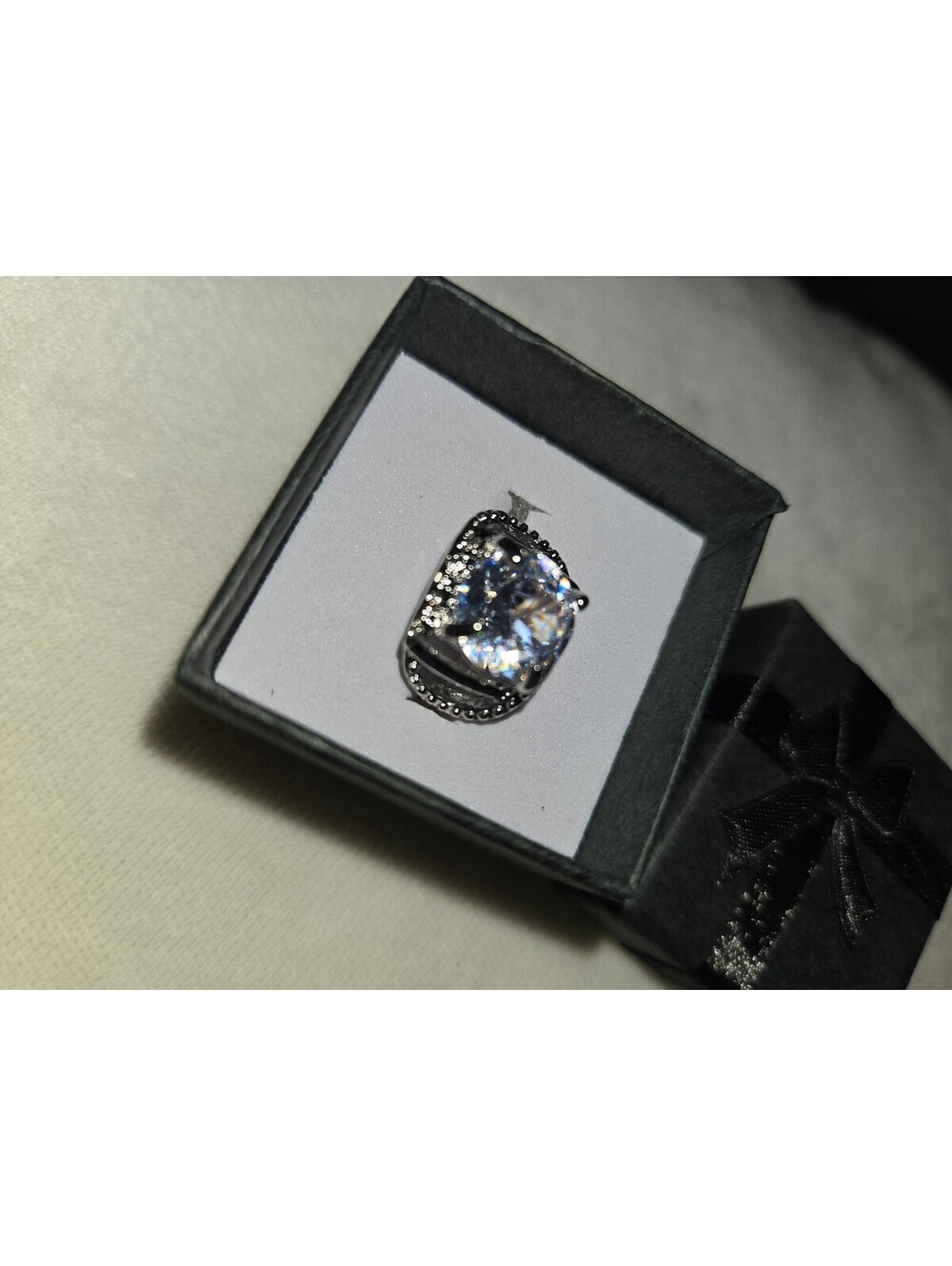 Generic Silver-Tone Alloy Ring w Synthetic Zircon in Gift Box - New, 7